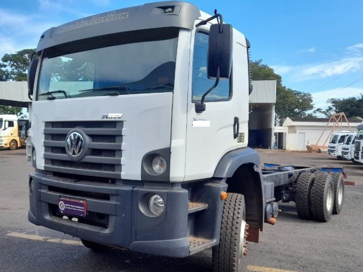 CAMINHÃO VW 31330 6X4 2021/2022 2022 CAMINHÃO VW 31330 6X4 2021/2022 2022